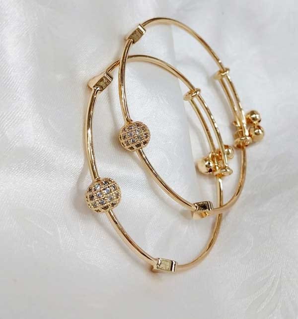 Adjustable kara /bangle with ball design