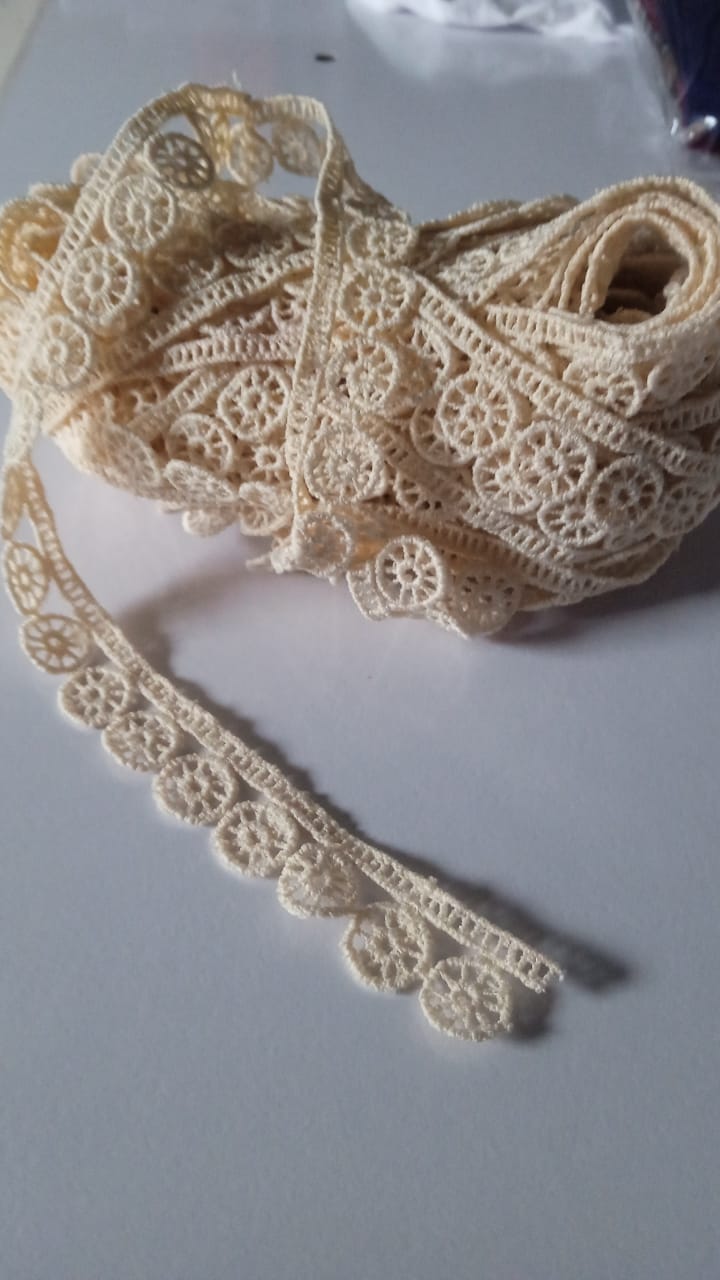 Lace Milky per meter