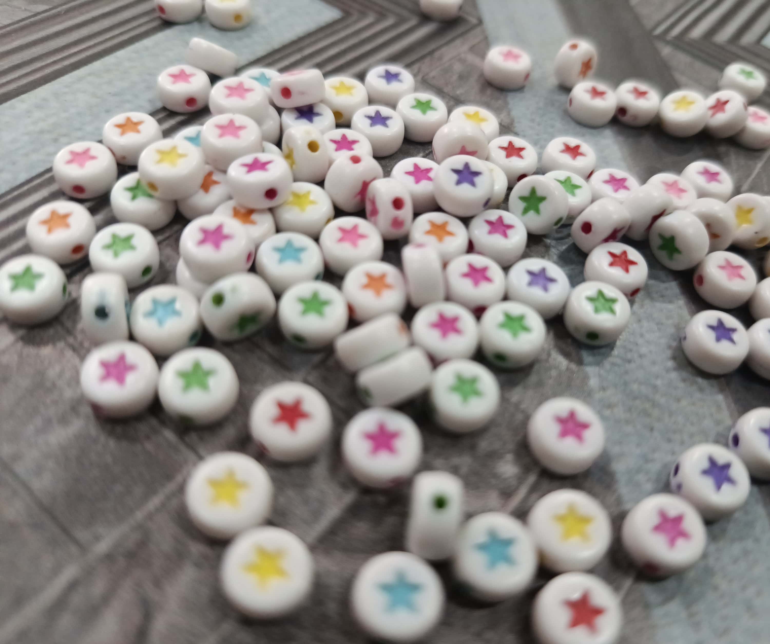 Colourful star beads